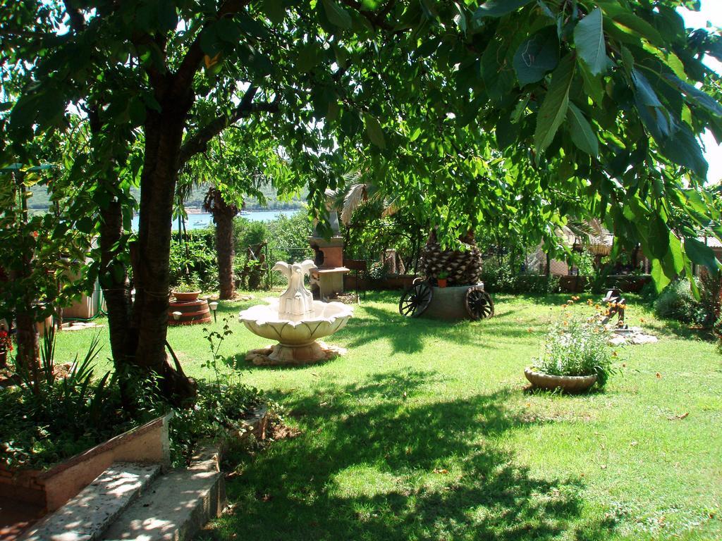 Apartments Petra Banjole Exterior foto